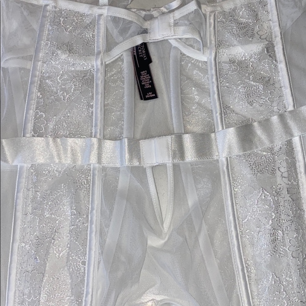 Victoria’s Secret Embellished Lace Merrywidow - Picture 6 of 8